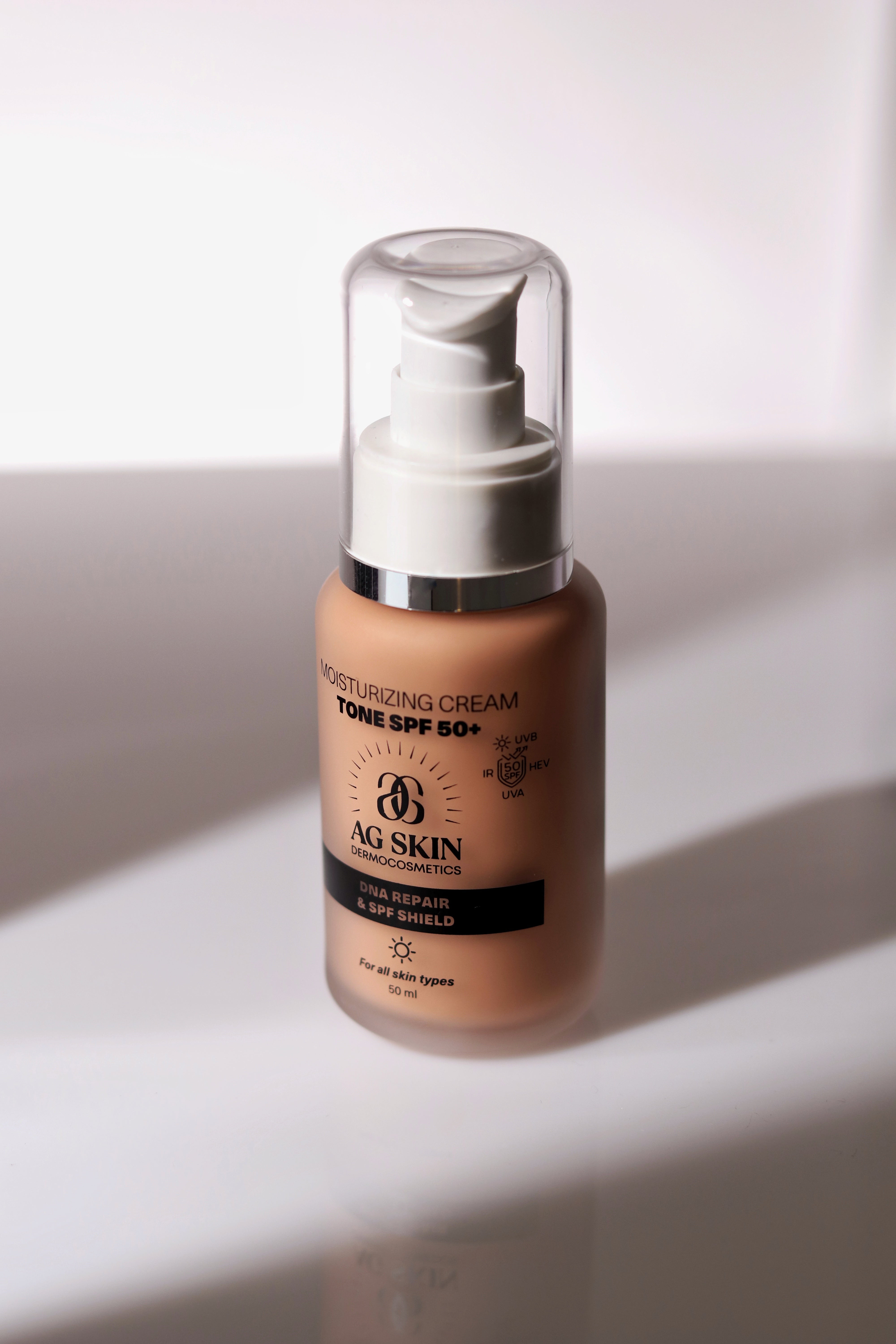 AG SKIN - MOISTURISING CREAM TONE SPF 50+